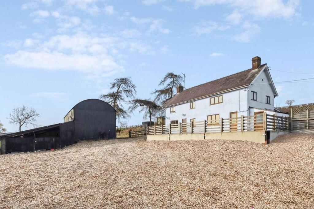 Upper Caerfaelog Farmhouse Llanbister Luaran gambar